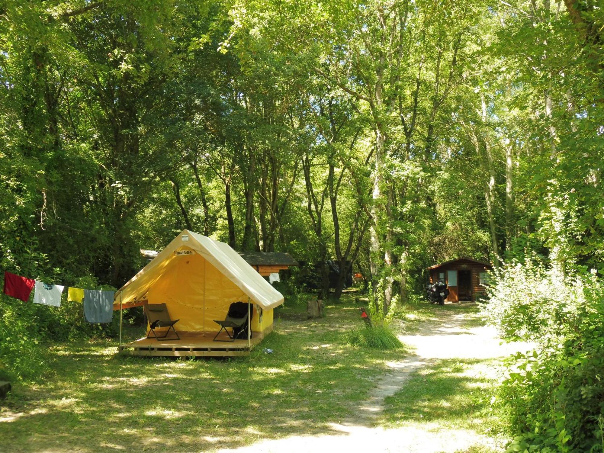 Camping La Vaugelette - Drome Montclar-sur-Gervanne Zewnętrze zdjęcie
